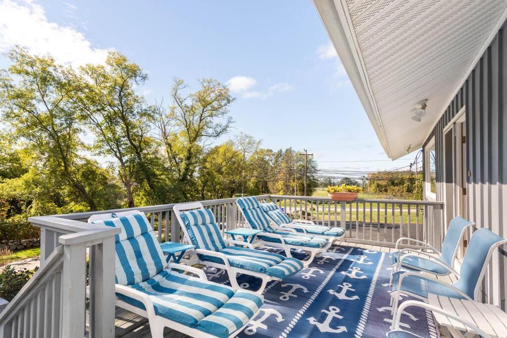 Unique Retreat With Private Patio, 4 King Beds And Bbq Villa Groton Exterior photo